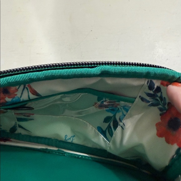 Lug Emerald Quilted Crossbody Bag - Picture 6 of 9